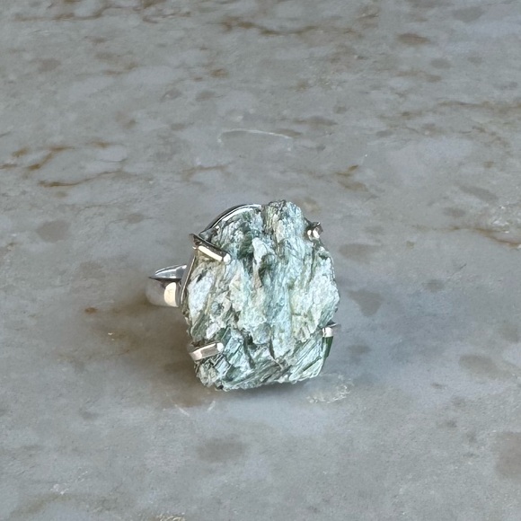 NWOT Sundance Swaying Grass Ring Actinolite Sterling Silver